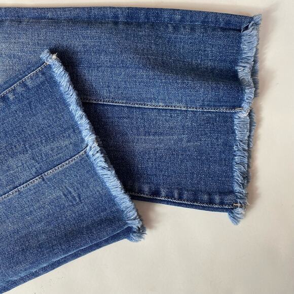 DL1961 Lara Instasculpt Jeans Crop Flare In Davidson Frayed Hem Womens Sz 26 - Picture 8 of 13
